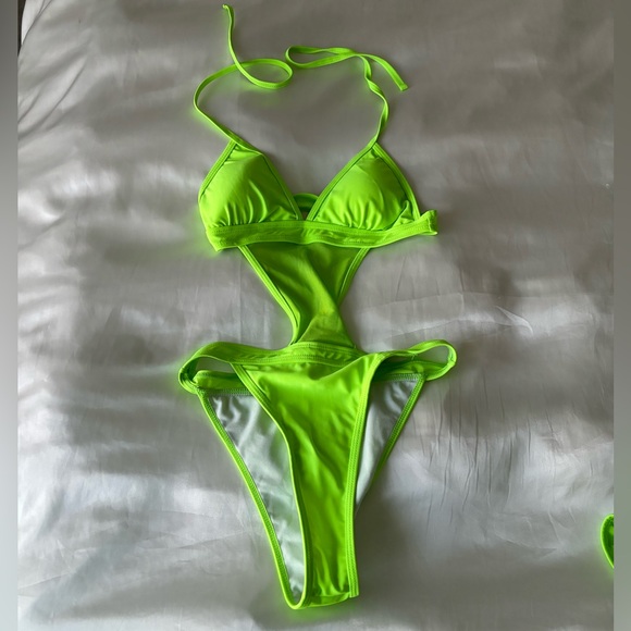 EDC Tomorrowland Ultra Rave Neon Green Bodysuit - Picture 3 of 4